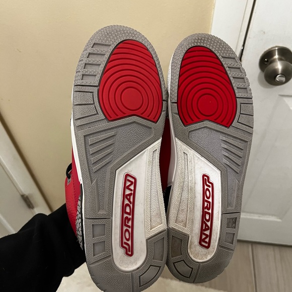 Jordan 3 red cement - Picture 1 of 3